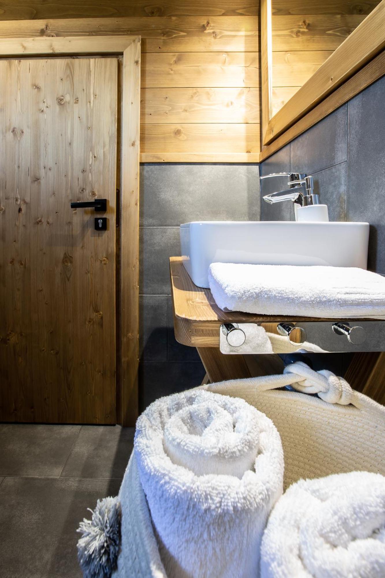 Domki Fox House Z Jacuzzi Elektrycznym Na Wylacznosc 코스실리스코 외부 사진
